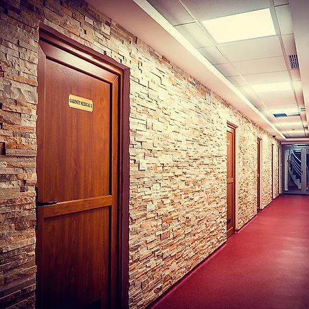 Perla Hotel Slănic-Moldova Esterno foto
